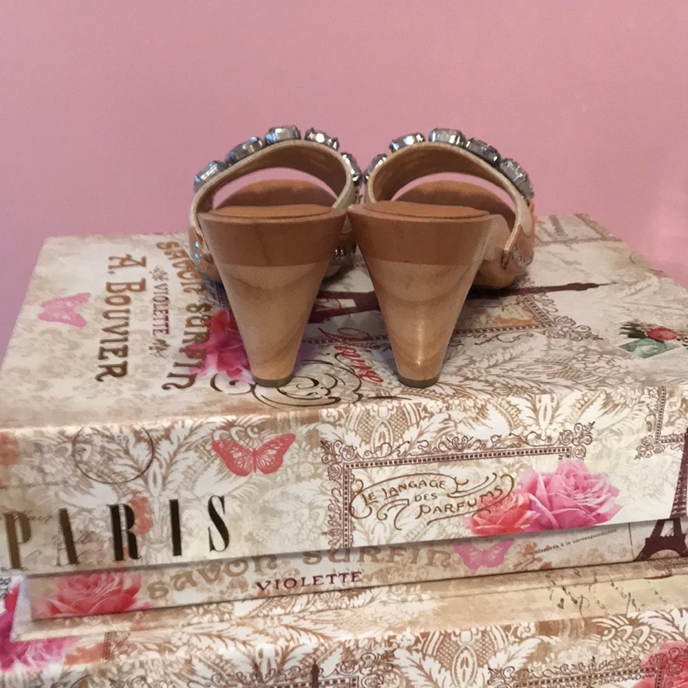 Sandals - Picture 3 of 4